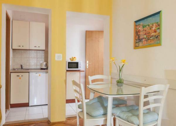 Apartmani Niko Подгора Екстериор снимка
